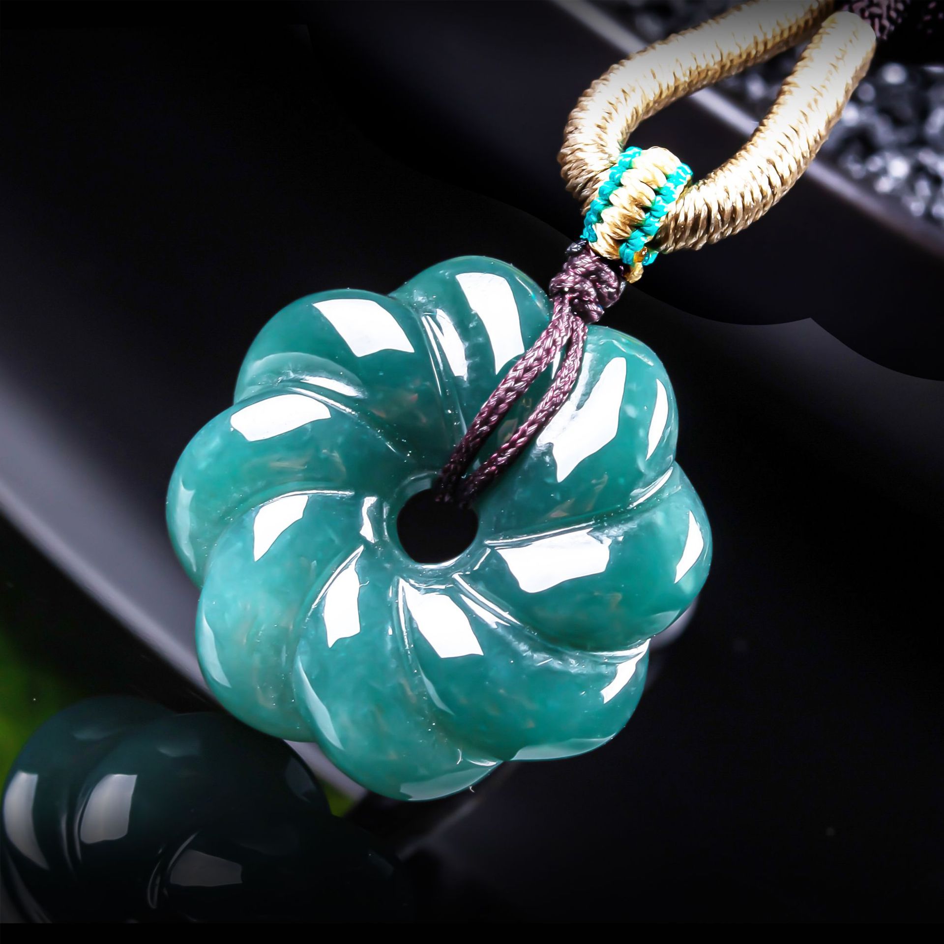 Collana con Pendente a Fiore i - Jewelry & Watches Store recensione e prezzo