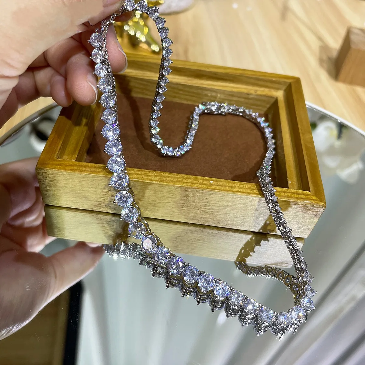 Designer di lusso 7MM Iced Out - Crystal Choker Necklace recensione e prezzo