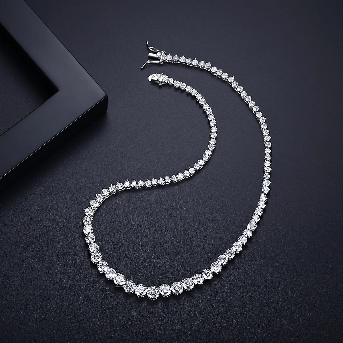 Designer di lusso 7MM Iced Out - Crystal Choker Necklace recensione e prezzo
