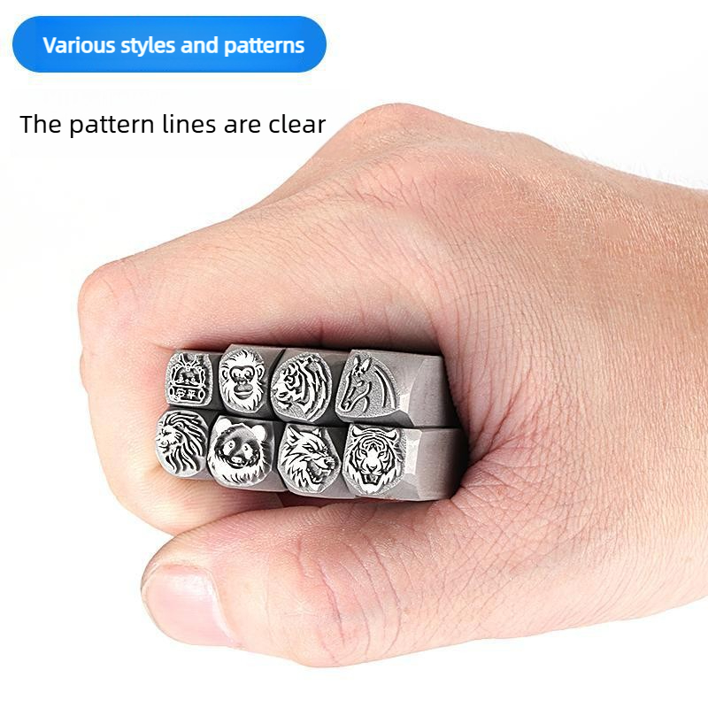 Punzoni in acciaio a forma di  - Wolf Jewelry & Watches Tampa recensione e prezzo