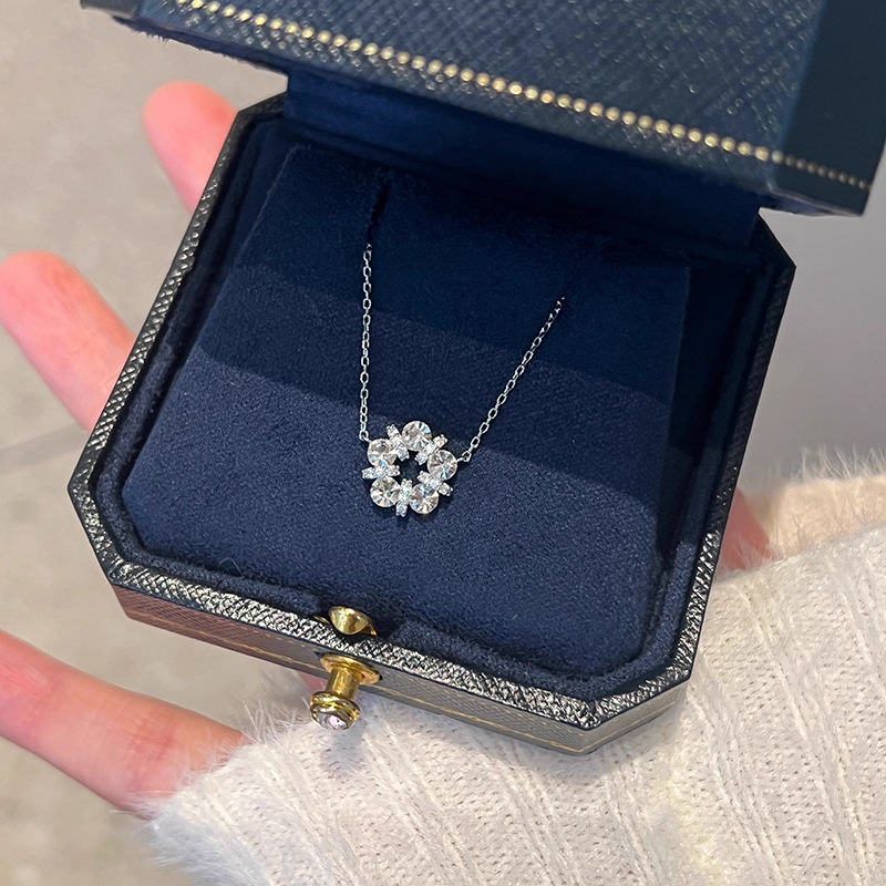 Collana con ciondolo fiore ghi - Crystal Choker Necklace recensione e prezzo