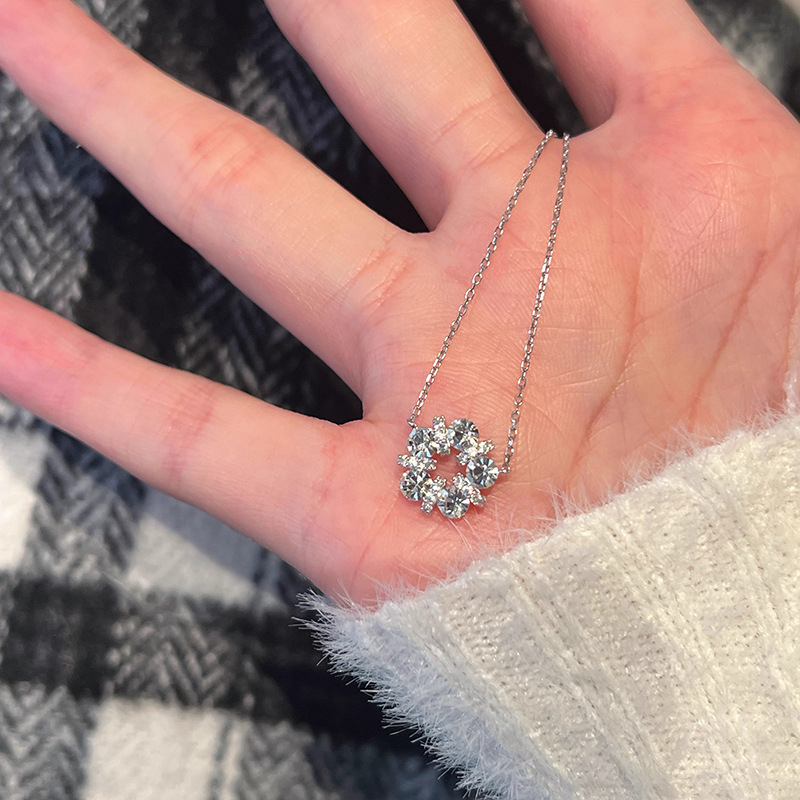 Collana con ciondolo fiore ghi - Crystal Choker Necklace recensione e prezzo