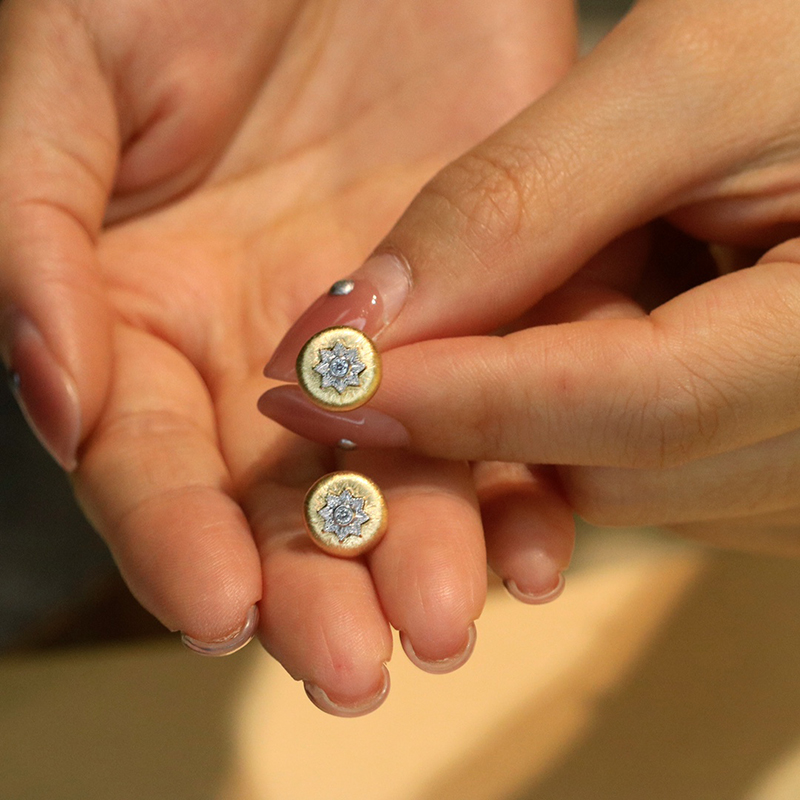LUOWEND Orecchini in Oro Giall - Diamond Stud Earrings recensione e prezzo