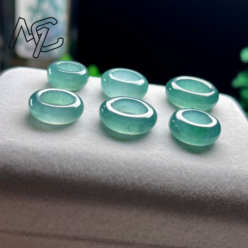 Anello con Ciondolo Smeraldo N - Jewelry & Watches Store recensione e prezzo