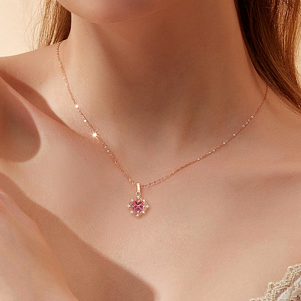 Collane con ciondolo in crista - Crystal Choker Necklace recensione e prezzo