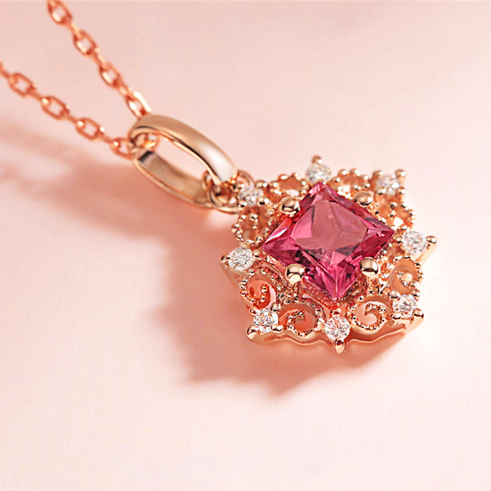 Collane con ciondolo in crista - Crystal Choker Necklace recensione e prezzo